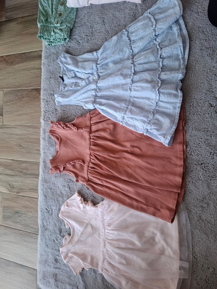 Lot printemps été fille 18 et 24 mois - photo numéro 4