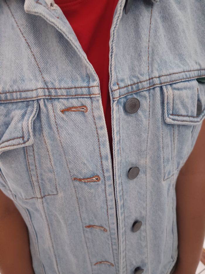 Veste en jean en très bon état - photo numéro 3