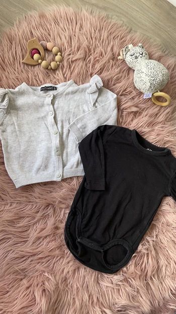 Ensemble bodie et gilet 6 mois