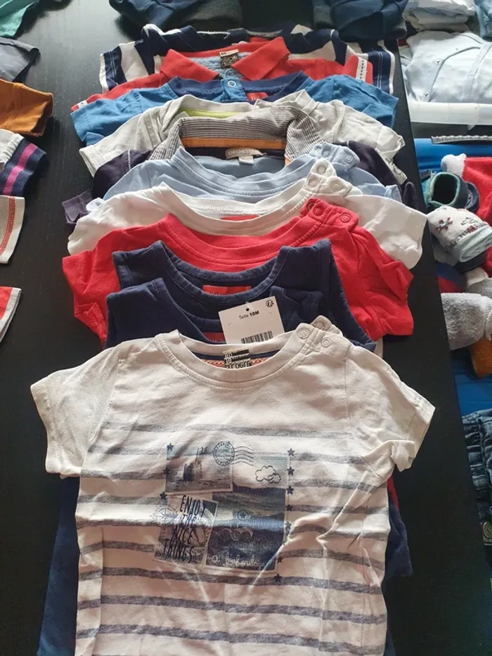 T-shirts taille 18 mois