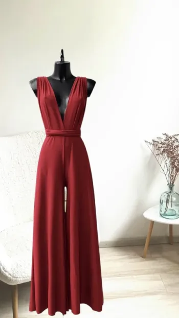 Combi taille unique bordeaux positions variées