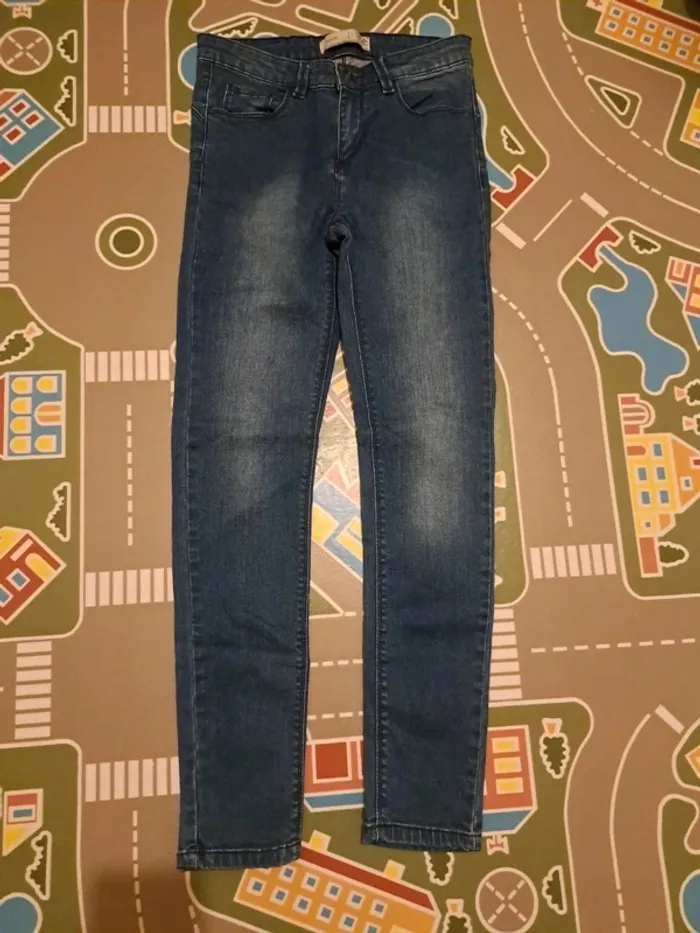Lewis ( 36 )