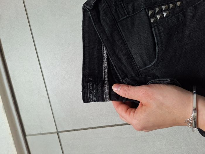 Lot 7 jeans t34 femme bleus et noirs - photo numéro 2