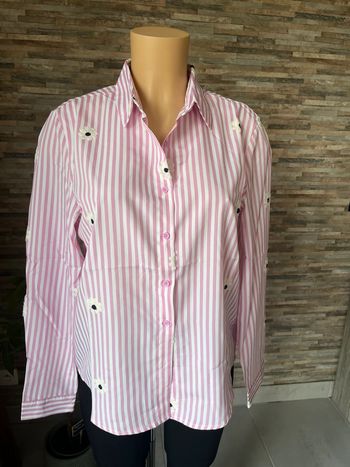 Chemise rose brodée fleurs