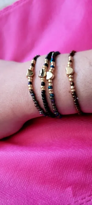 Lot de bracelets cœur doré perles de rocailles multicolore