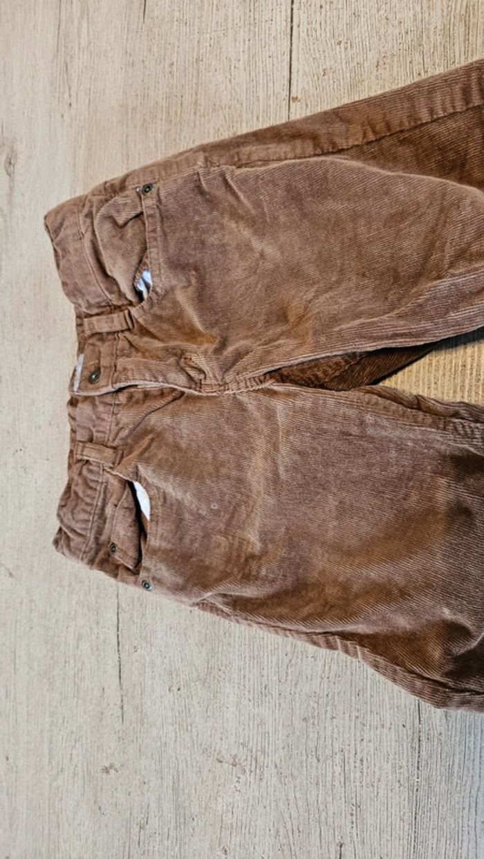 Pantalon en velour cotelé kamel, ajustable à la taille, 3 Suisses Collection, 10 ans, jamais mis - photo numéro 5