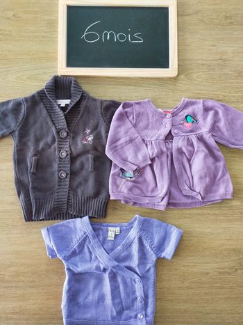 Gilets fille taille 6mois