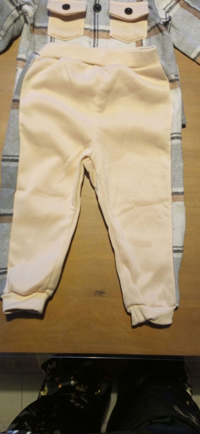 très beau ensemble garçon  (18/24 mois) - photo numéro 7