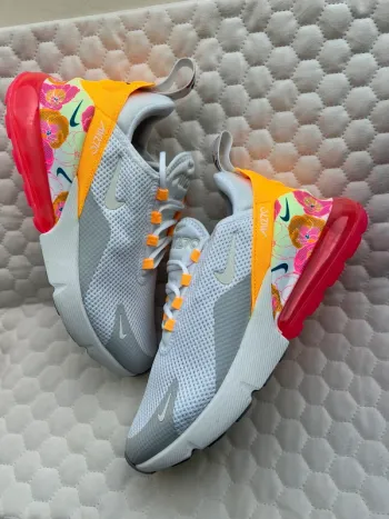 Nike air max 270 a fleurs 37.5 Neuve