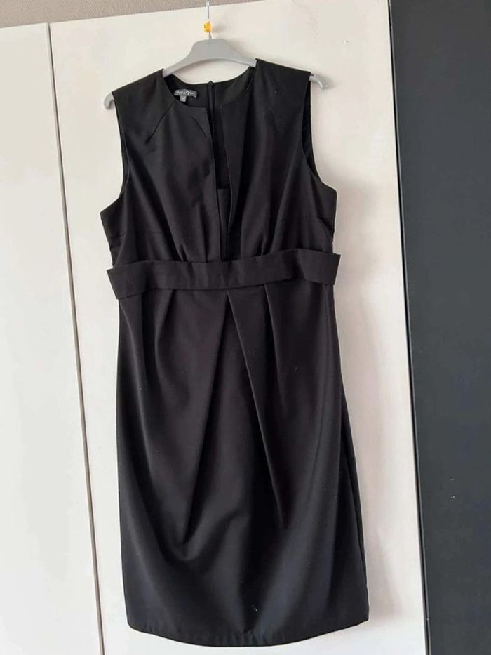 Robe noire  originale  T40/42