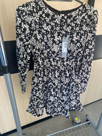Robe neuve taille 10 ans ikks