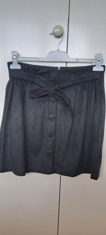 🖤 Jupe noire boutonnée avec ceinture - Taille 40