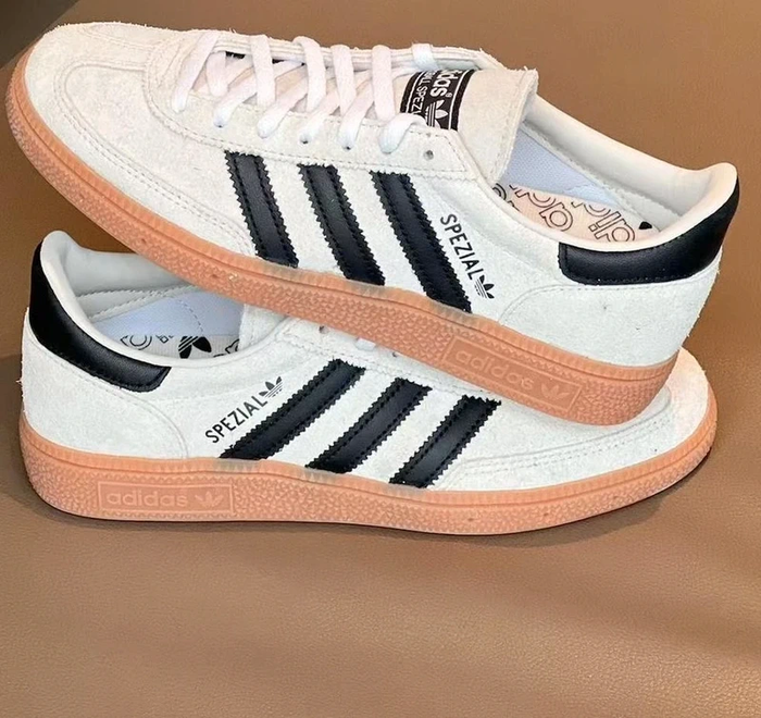 Adidas HANDBALL SPEZIAL taille 41 - photo numéro 4