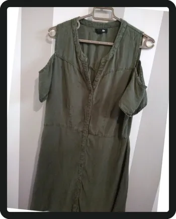 Robe épaule dénudée