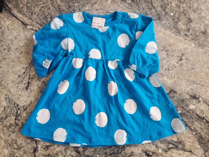 Robe manche longue bleu et blanche à pois 6 9 mois