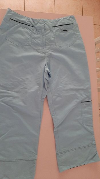Pantacourt femme Adidas bleu ciel 42