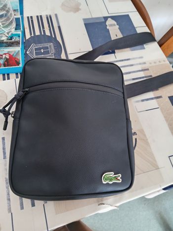 Sacoche Lacoste 