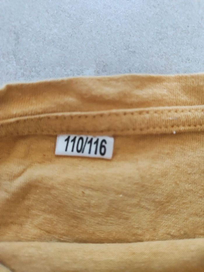 Lot un short tape a l'oeil 4 ans 2 t-shirts Zeeman taille 4 ans beige moutarde marron palmiers - photo numéro 7