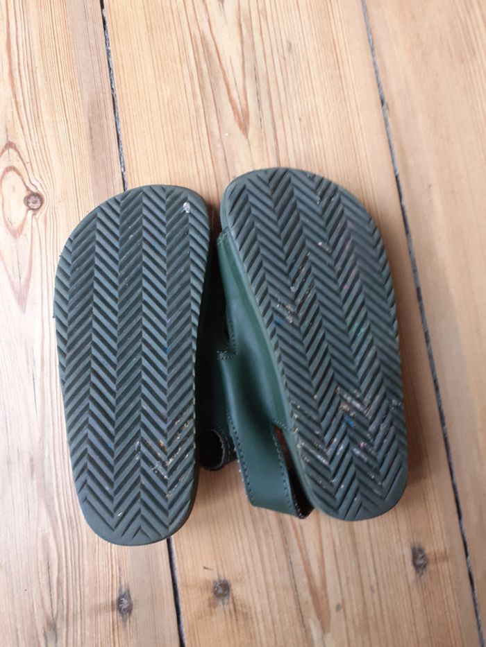 Sandales H&M vertes foncées taille 24 TBE - photo numéro 2