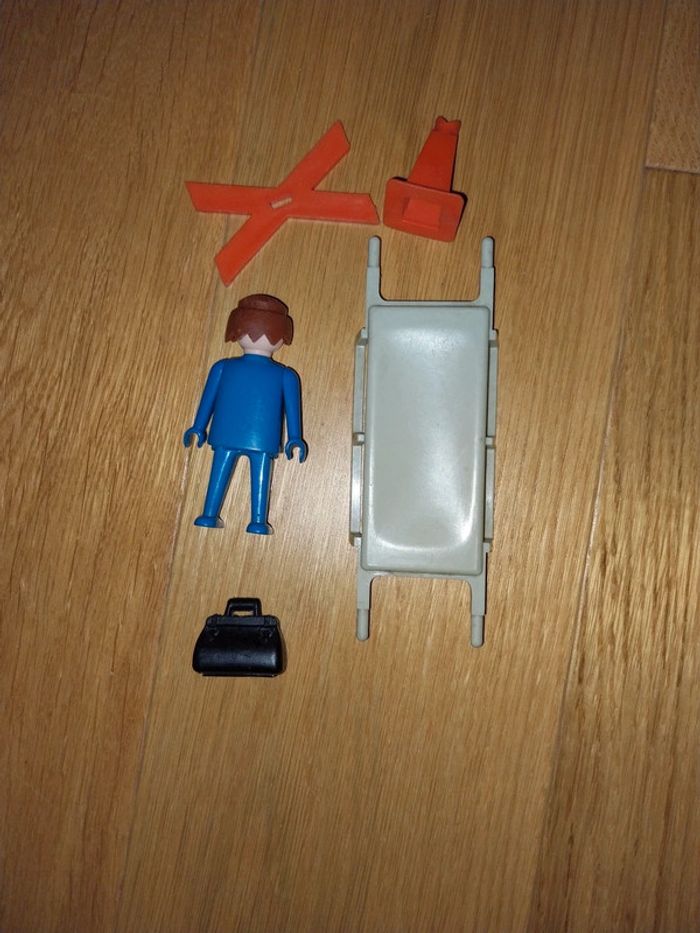 Lot divers anciens accessoires Playmobil - photo numéro 4
