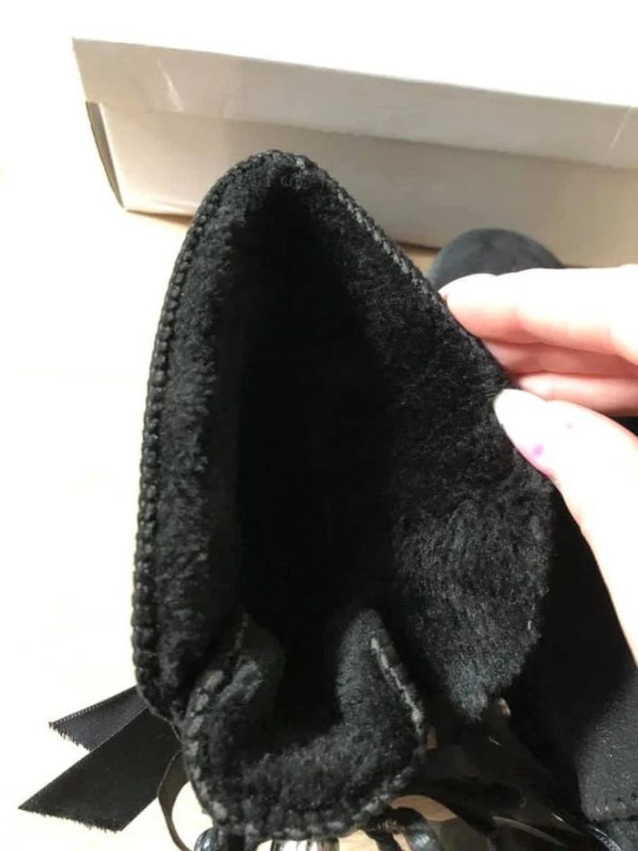 Bottines noires fourrées neuves pointure 37 - photo numéro 7