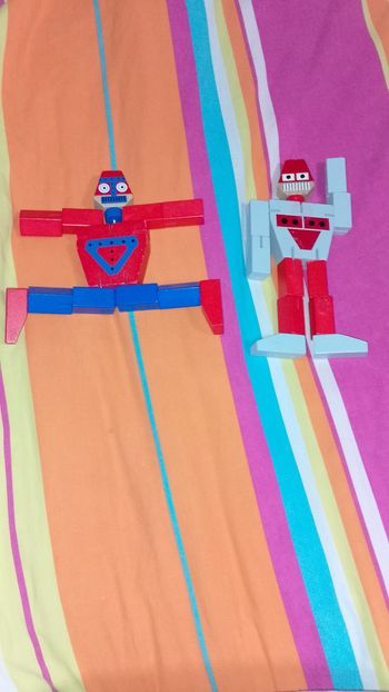 Bonhomme en bois multi positions