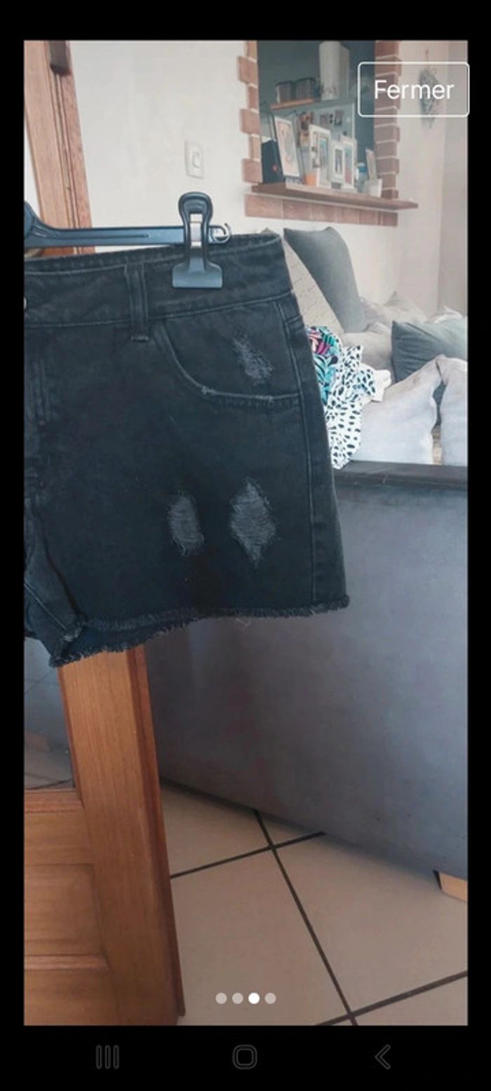Short neuf - photo numéro 4