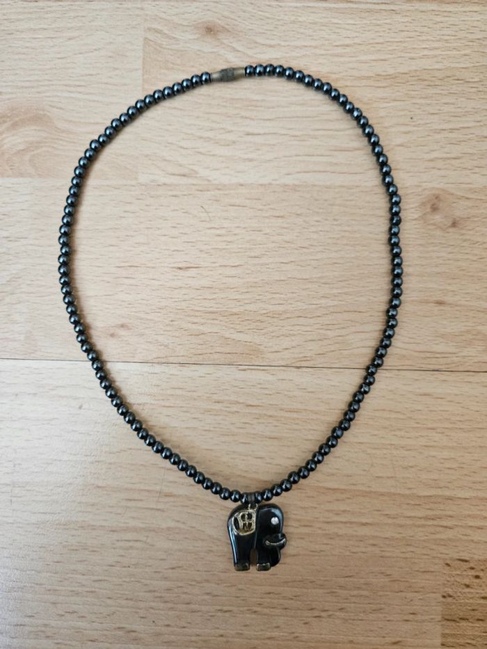 Collier hématite éléphant