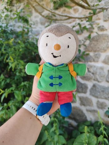 Peluche T'choupi à l'école
