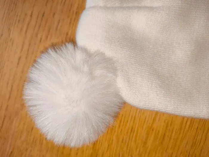 Bonnet blanc neuf sans étiquette 9 mois 12 mois - photo numéro 3