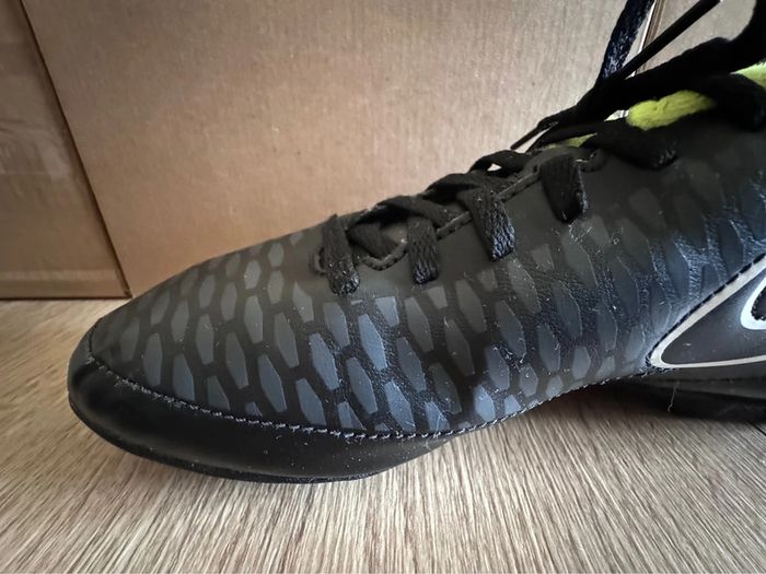 Baskets foot Nike pointure 38 très bon état - photo numéro 6