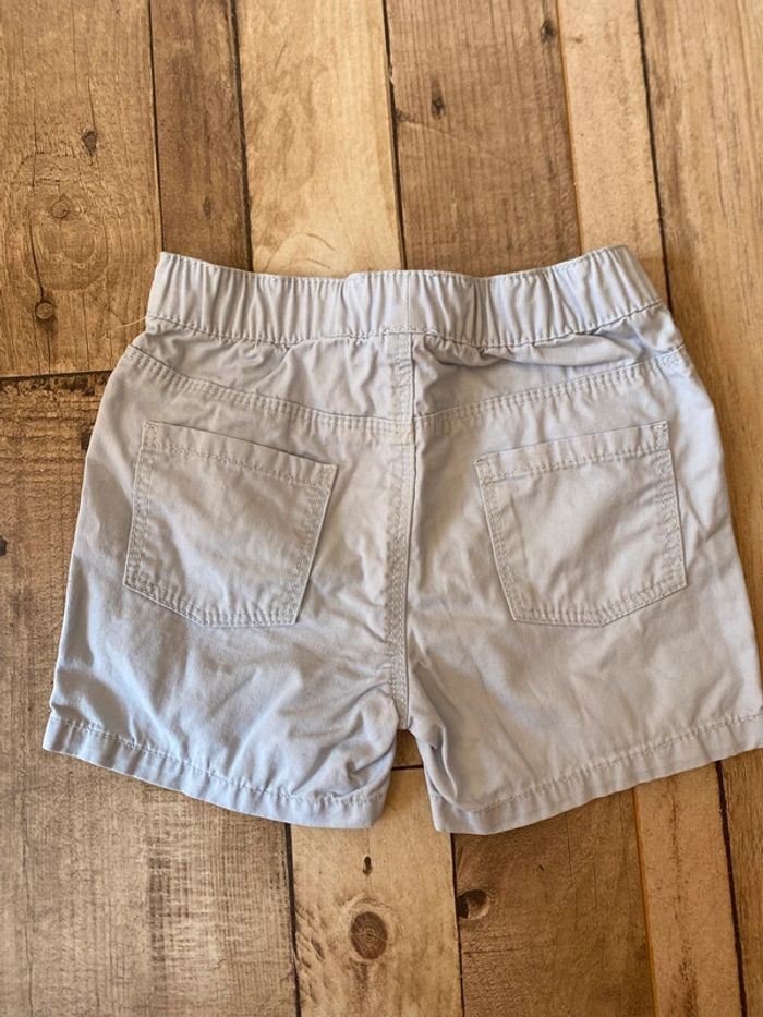 Short bleu clair - photo numéro 2