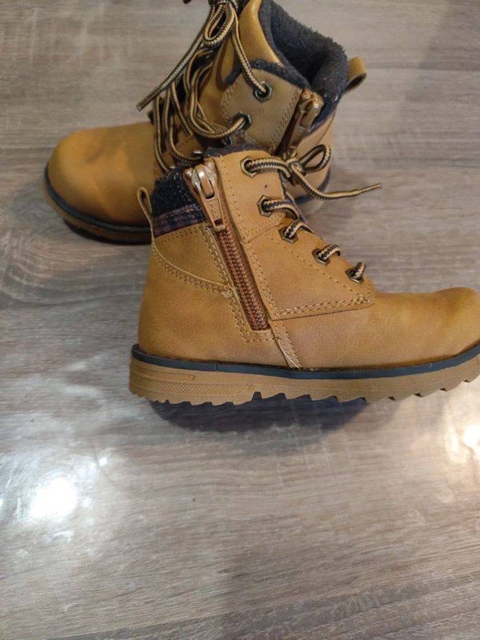 Chaussures taille 26 - photo numéro 4