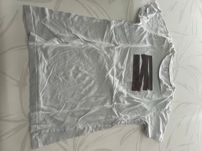 TEE shirt