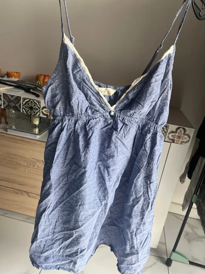 Nuisette bleu légère