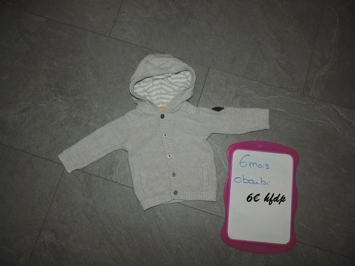 gilet obaïbi taille 6 mois