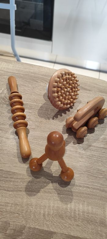 Lot d'accessoires de massage