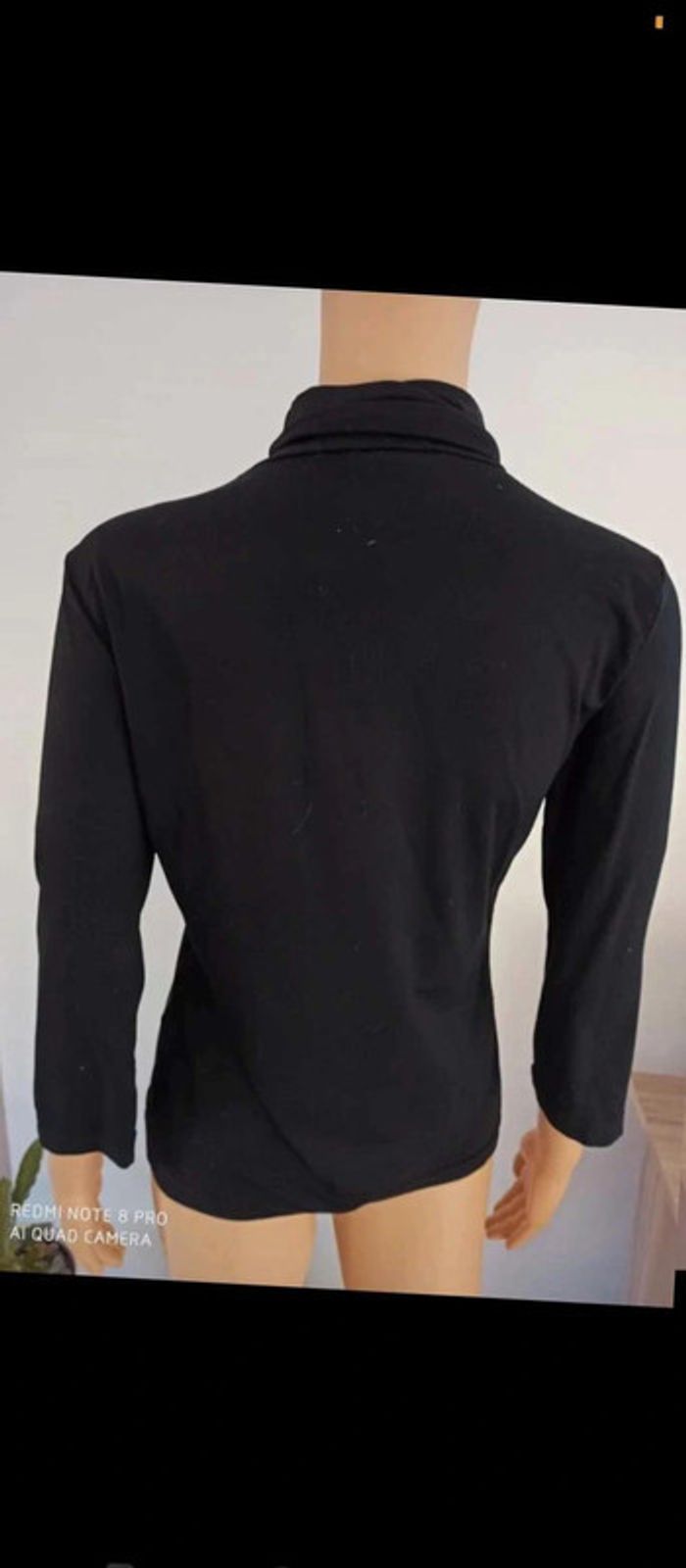 Tee  shirt noir  col  roulé  noire - photo numéro 3