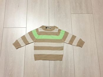 Pull marron et vert. Garçon 6 mois. Marque Tape à l'oeil