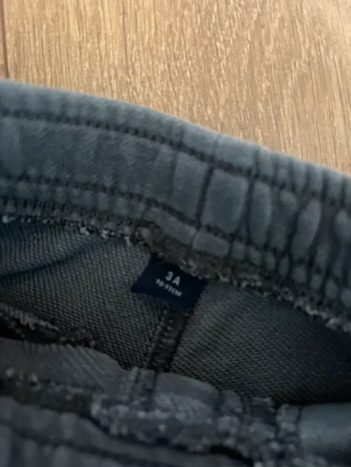 Short gris - photo numéro 3