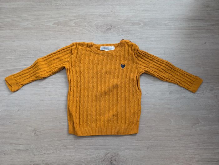 Pull jaune