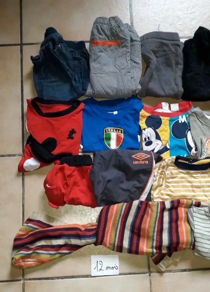 Lot 27 vêtements 12 mois garçon - photo numéro 2