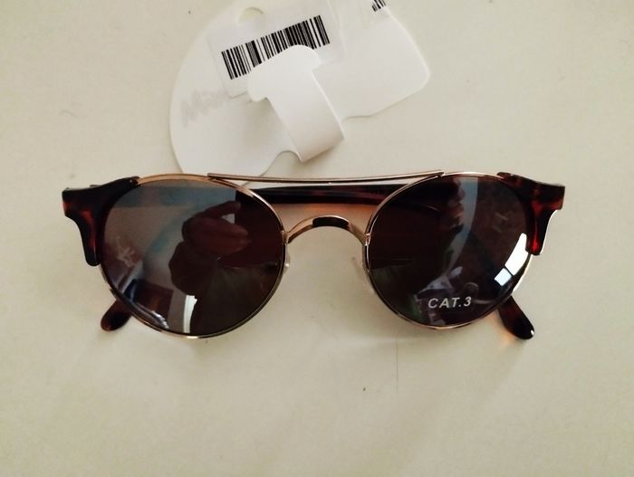 Lunettes de soleil rondes - Mim  - Neuves - photo numéro 2