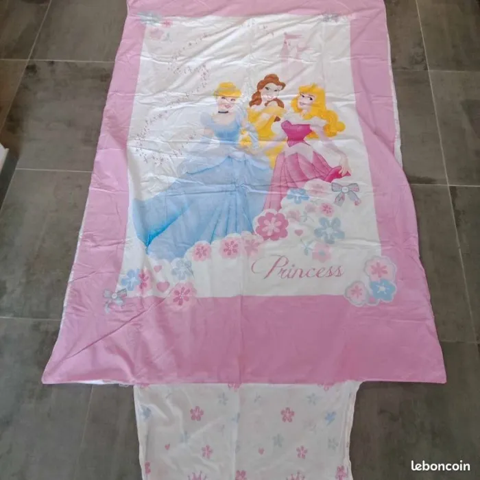 Parure de lit enfant - Disney Princesses - Cendrillon, Aurore et Belle - photo numéro 6