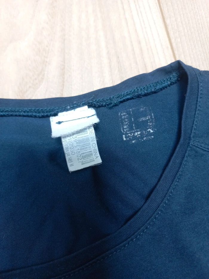 Tee-shirt taille S - photo numéro 5