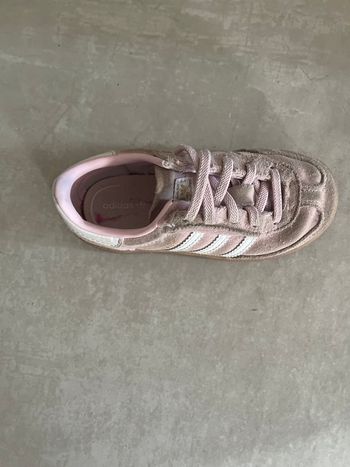 Basket adidas taille 27