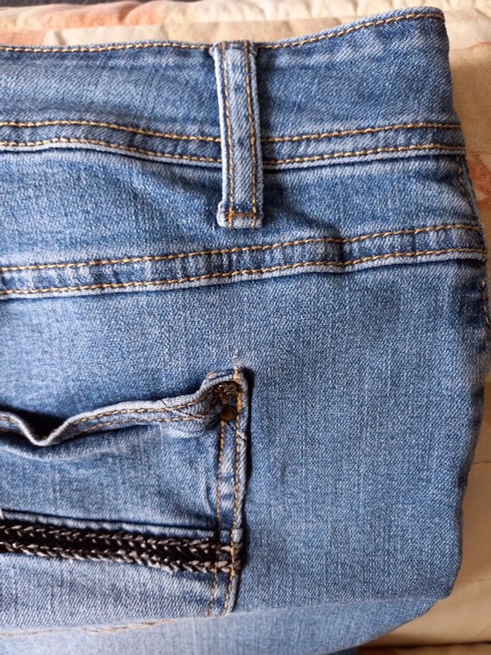 Mini jupe en jean - photo numéro 4