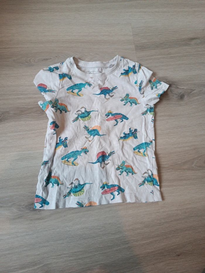 Tee shirt c&a 104cm