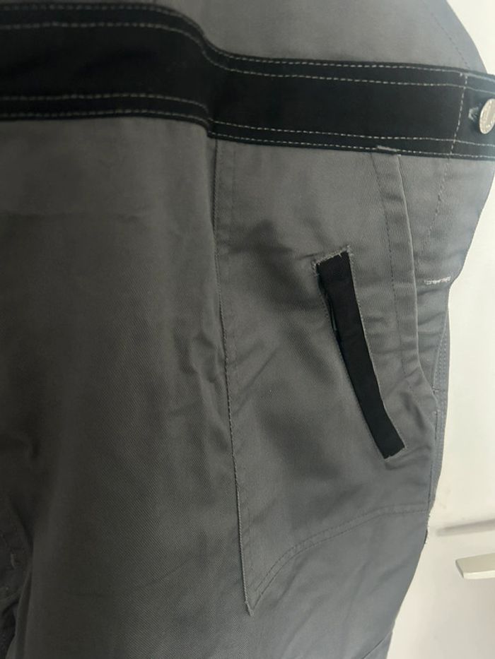 Salopette de travail PKA taille 56/58 france taille étiquette 66 allemand couleur gris foncé - photo numéro 3