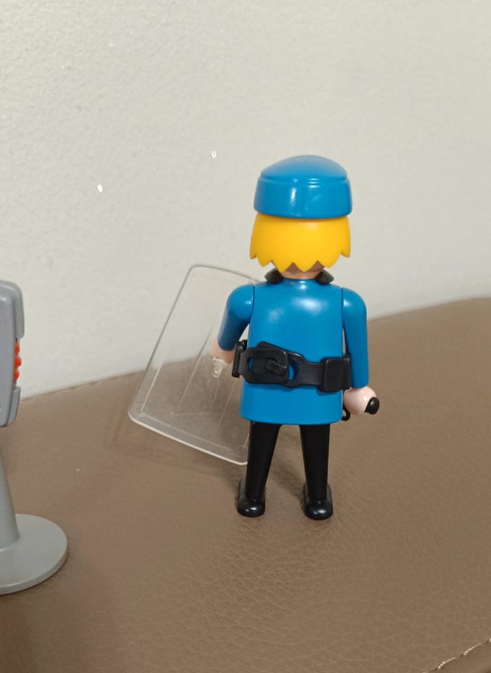 Lot métier policier vintage playmobil - photo numéro 2